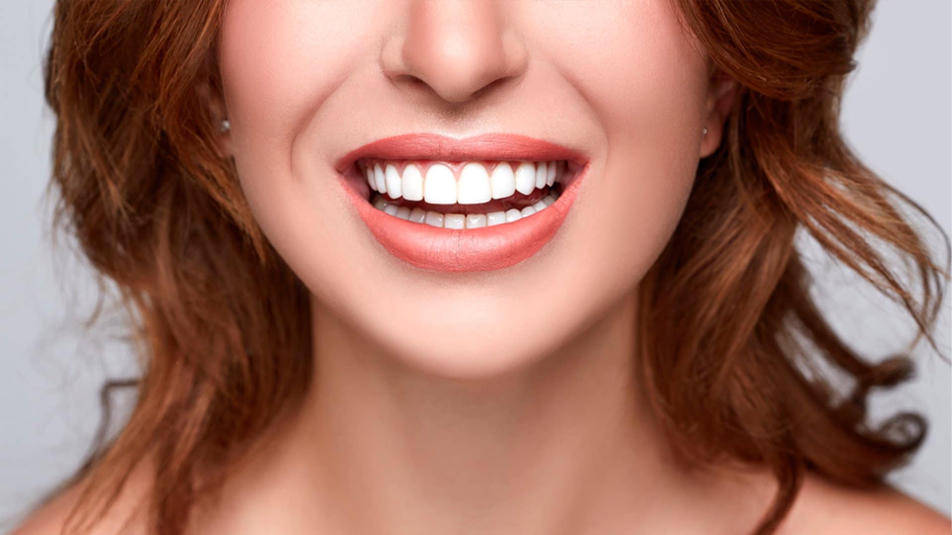 Featured image of post Wallpapers Sonrisa Odontologia Sonrisa femenina feliz de cerca con dientes blancos sanos labios magenta brillantes