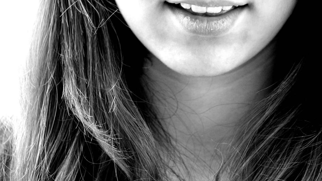 ¿Pueden niños y adolescentes someterse a un blanqueamiento dental?