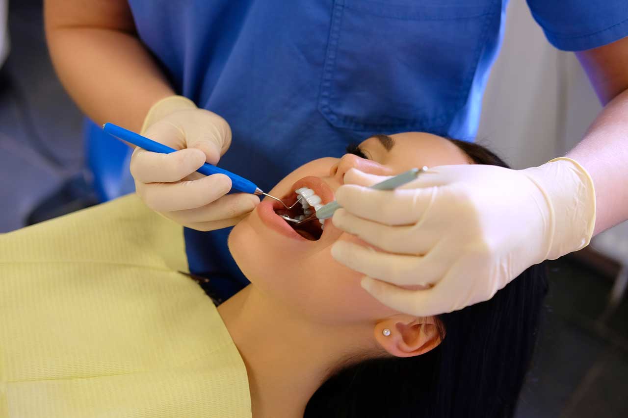 ¿Qué son las incrustaciones dentales y cuándo se recomiendan?